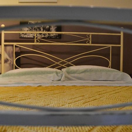 Le Stanze Di Ginevra - Via Tescione Hotel Касерта Екстериор снимка