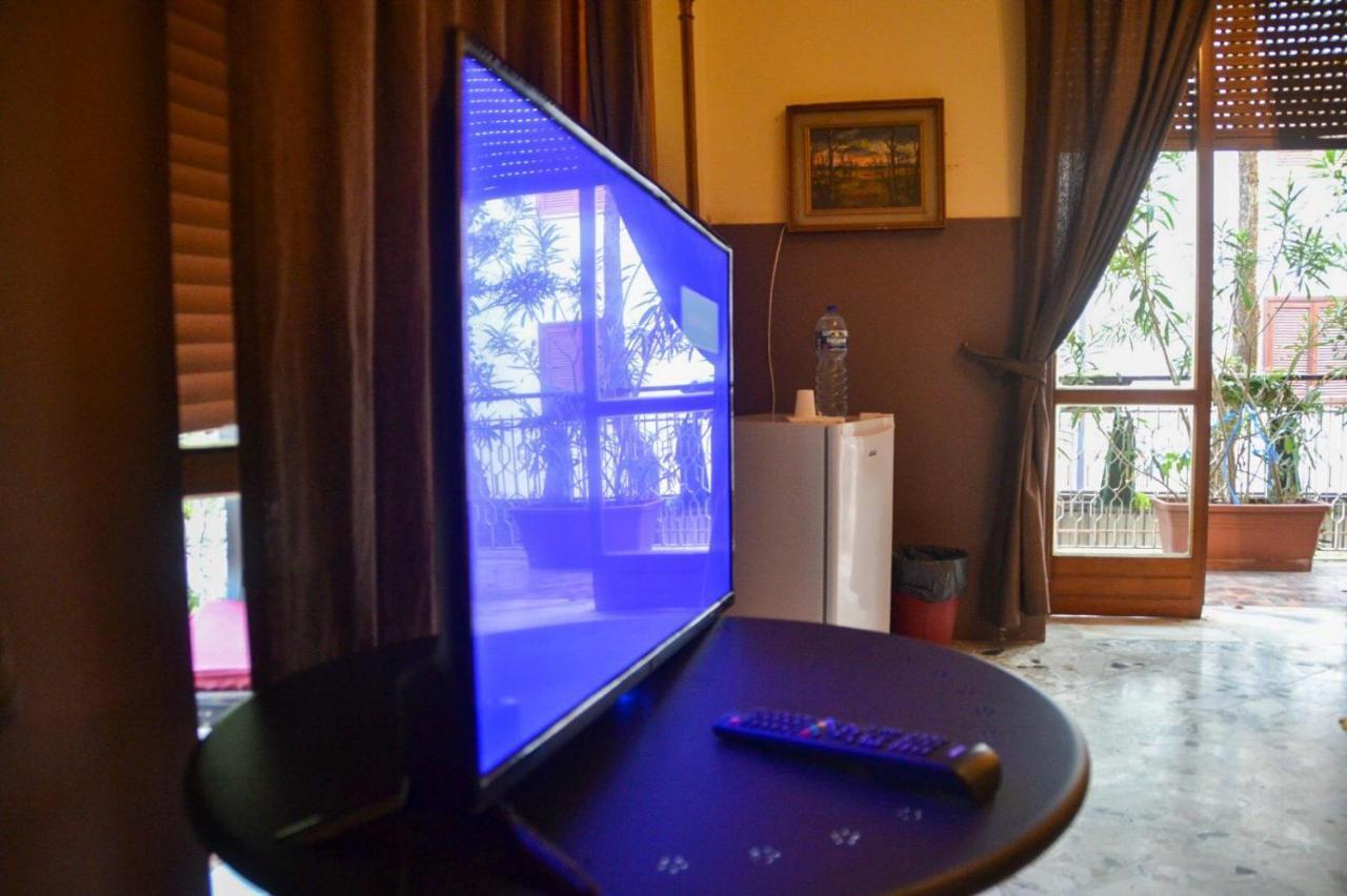 Le Stanze Di Ginevra - Via Tescione Hotel Касерта Екстериор снимка