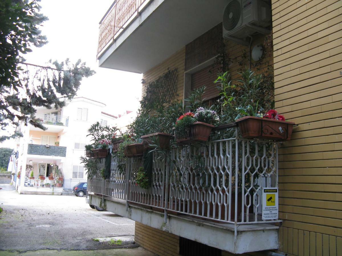 Le Stanze Di Ginevra - Via Tescione Hotel Касерта Екстериор снимка