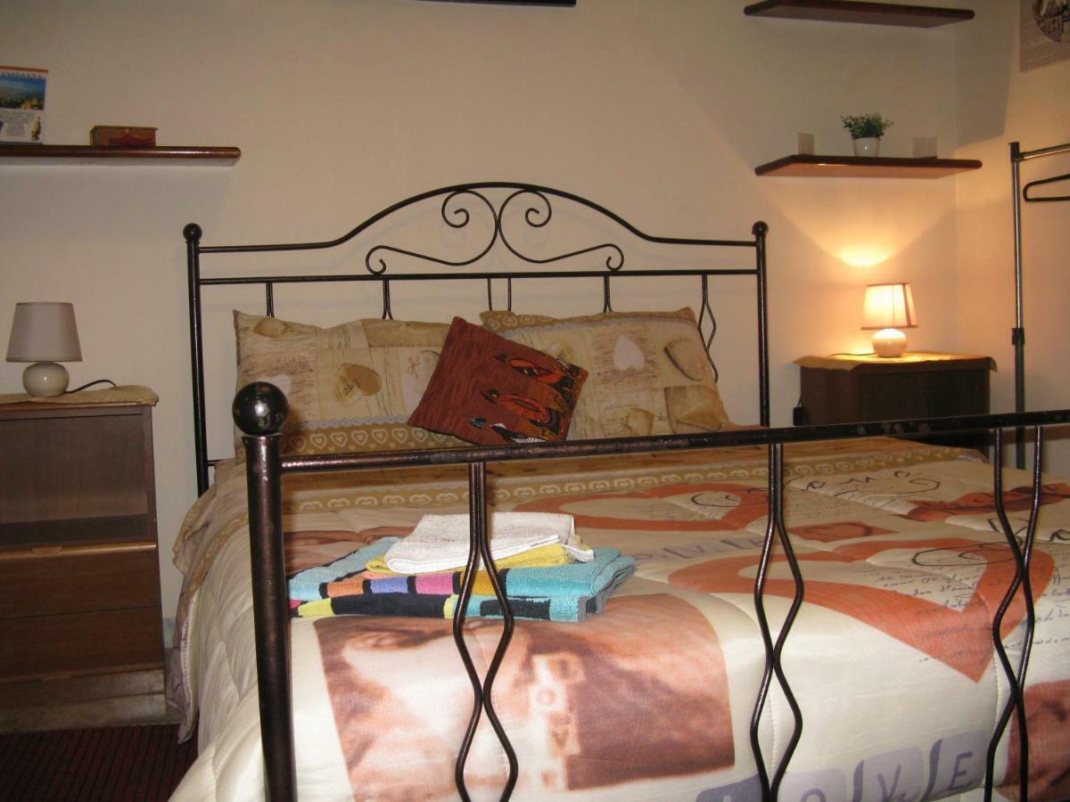 Le Stanze Di Ginevra - Via Tescione Hotel Касерта Екстериор снимка
