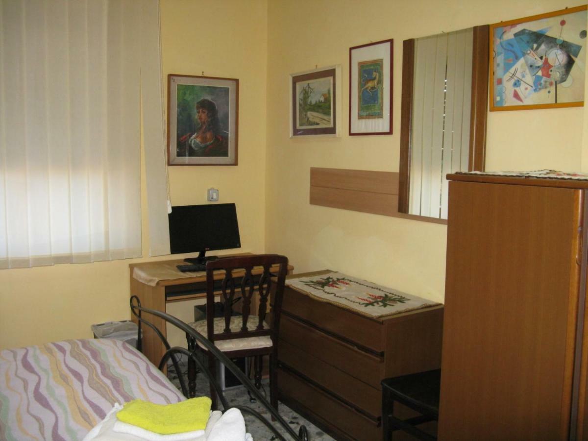 Le Stanze Di Ginevra - Via Tescione Hotel Касерта Екстериор снимка